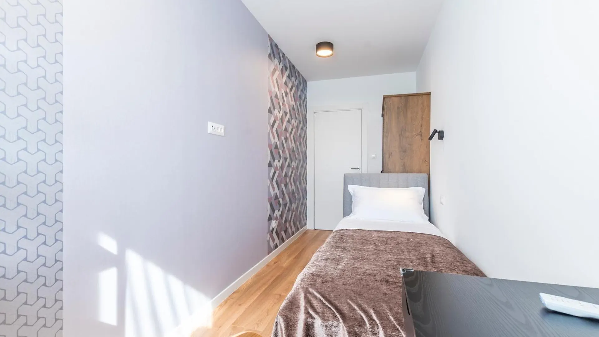 Split Luxury Suite 2